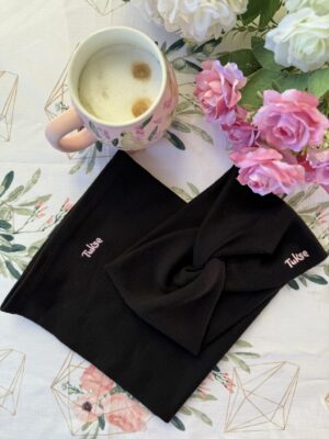 Tukse - Must, peapael